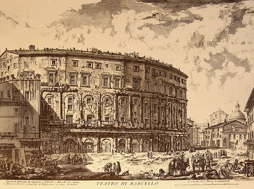 Passeggiata serale con voce recitante | Oltre il sipario.  I teatri storici di Roma