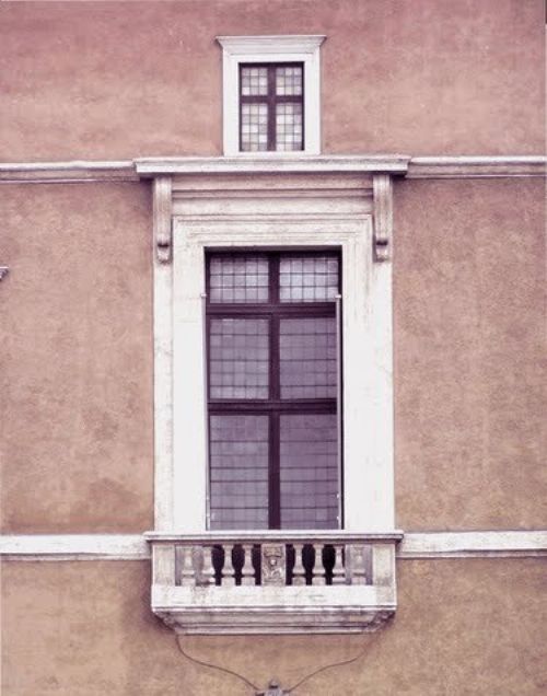 Passeggiata serale | Le storie del balcone, ovvero, i balconi storici di Roma
