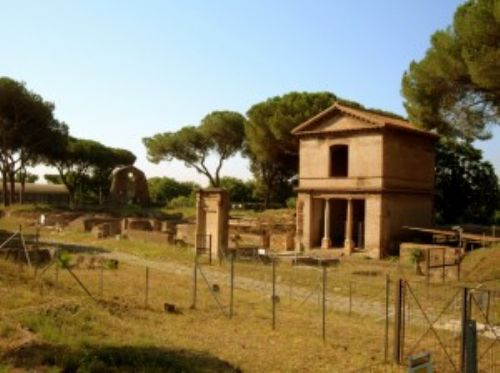 Apertura riservata |?Le Tombe di Via Latina