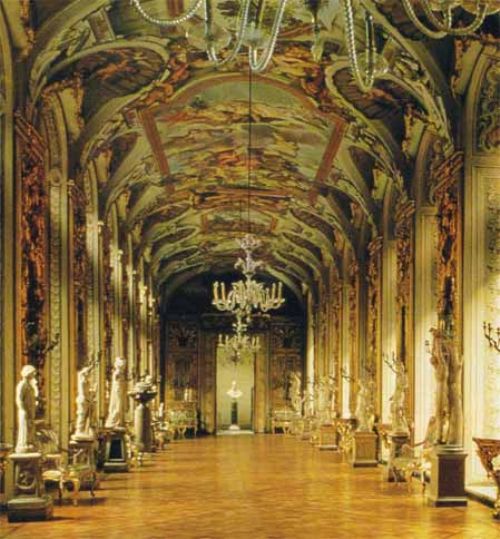 Apertura riservata | Palazzo Pamphilj a Piazza Navona