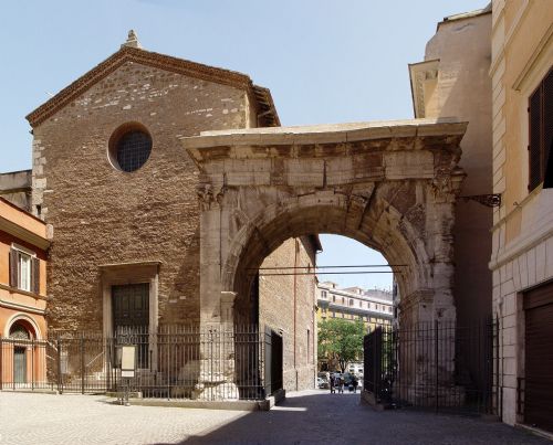 Passeggiata | Oltre l’Arco di Gallieno