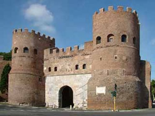 Porta San Paolo e il Museo della Via Ostiense