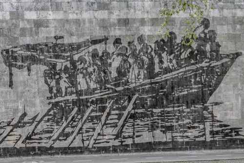 Passeggiata lungo il Tevere | Triumphs and Laments di William Kentridge