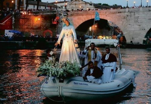 Passeggiata serale | La Festa de Noantri