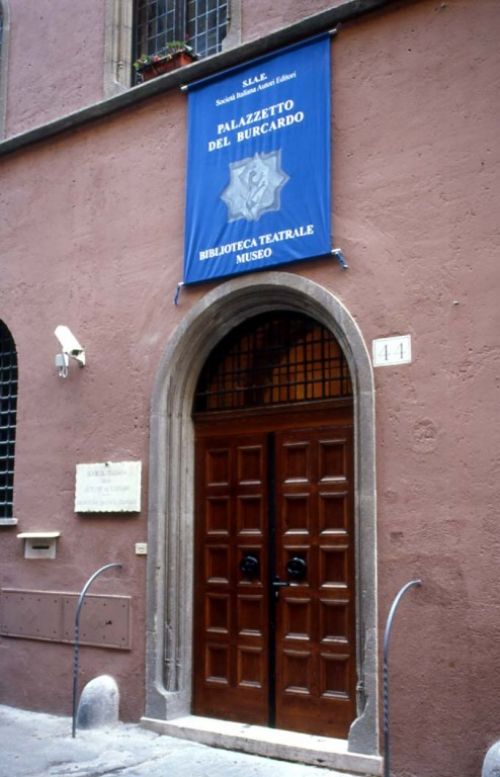 Apertura riservata | Musei nascosti di Roma. La Biblioteca e il Museo teatrale del Burcardo