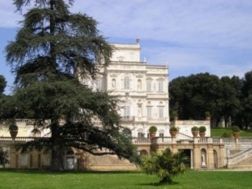 Villa Doria Pamphilj e il Giardino del Teatro