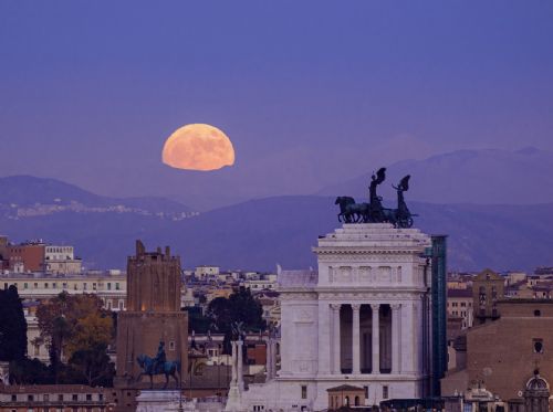 Visite a Domicilio | Scalata al Vittoriano. Storia, allegorie e aneddoti