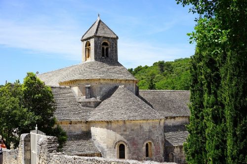 Visite a Domicilio | L’abbazia di Senanque.  Splendori medievali sulla strada della lavanda