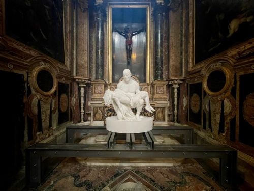 La  Chiesa degli Artisti e l’opera contemporanea di Jago