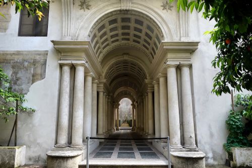 Palazzo Spada. L’architettura, la Galleria prospettica del Borromini e la Pinacoteca