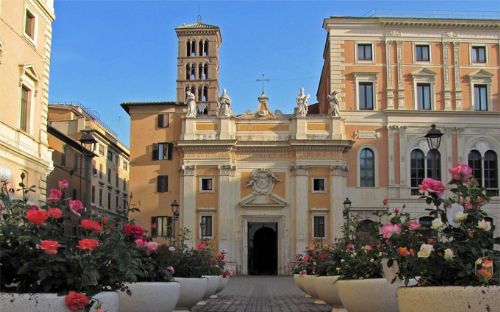 S. Silvestro in  Capite  e il Tempio del Sole