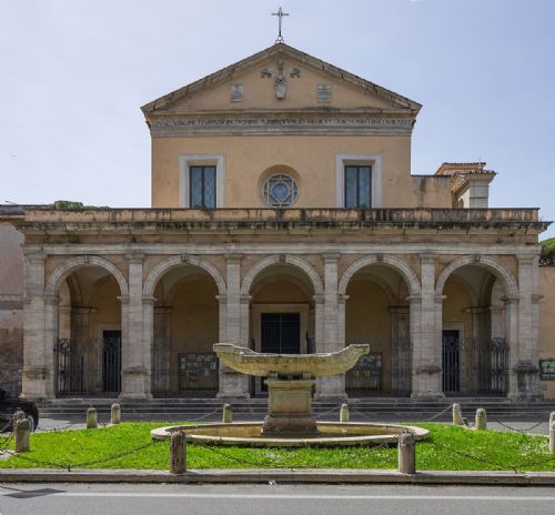 La Basilica  Santa Maria in Domnica