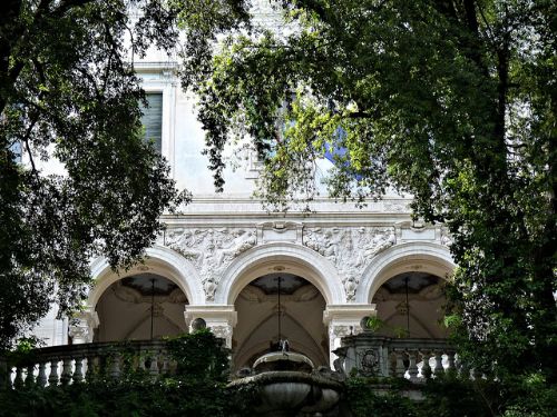 Apertura riservata | Villa Lubin